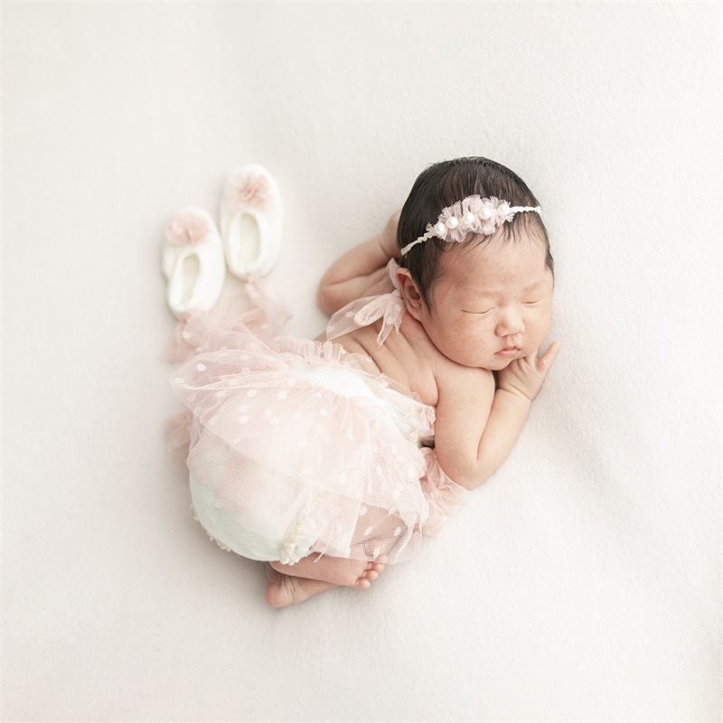 Newborn Photography Prop Swan  - Photography Outfit review and price